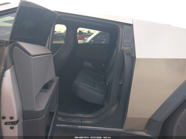 45671813 :رقم المزاد ، 7G2CEHED5SA073419 vin ، 2025 Tesla Cybertruck All-wheel Drive مزاد بيع