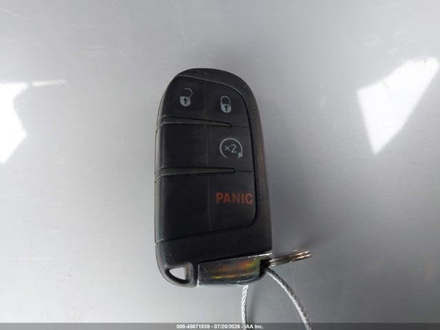 3C4NJCBB7JT233607 Jeep Compass Latitude Fwd