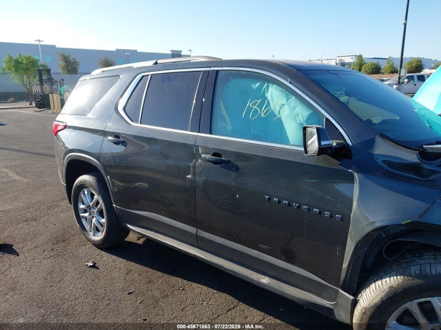 1GNERGKW2JJ282005 Chevrolet Traverse Lt Cloth