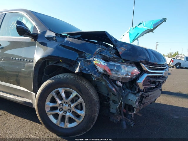 1GNERGKW2JJ282005 Chevrolet Traverse Lt Cloth