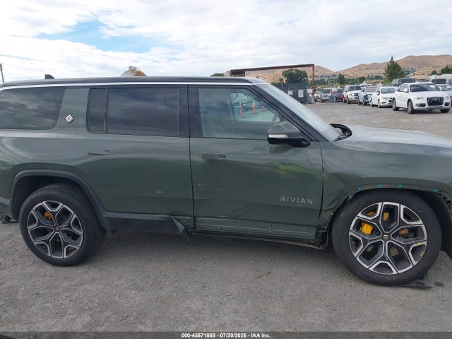 Продажа на аукционе авто 2023 Rivian R1s Launch Edition, vin: 7PDSGABL6PN000530, номер лота: 45671868