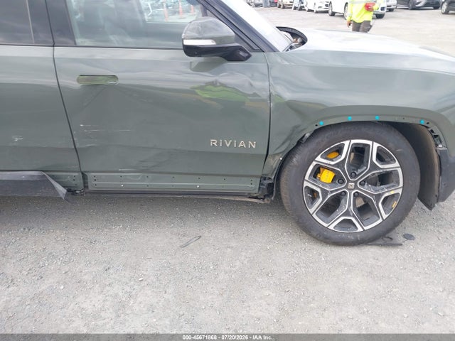 Продажа на аукционе авто 2023 Rivian R1s Launch Edition, vin: 7PDSGABL6PN000530, номер лота: 45671868