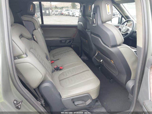 Продажа на аукционе авто 2023 Rivian R1s Launch Edition, vin: 7PDSGABL6PN000530, номер лота: 45671868