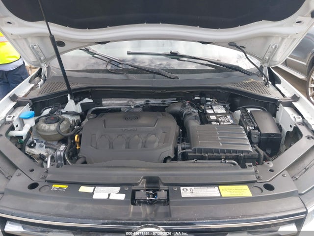 2018 Volkswagen Tiguan 2.0t Se/2.0t Sel მანქანა იყიდება აუქციონზე, vin: 3VV3B7AX9JM063934, აუქციონის ნომერი: 45671891