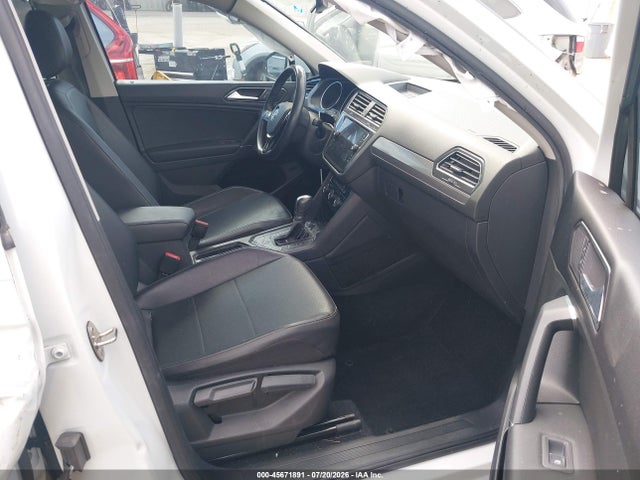 2018 Volkswagen Tiguan 2.0t Se/2.0t Sel მანქანა იყიდება აუქციონზე, vin: 3VV3B7AX9JM063934, აუქციონის ნომერი: 45671891