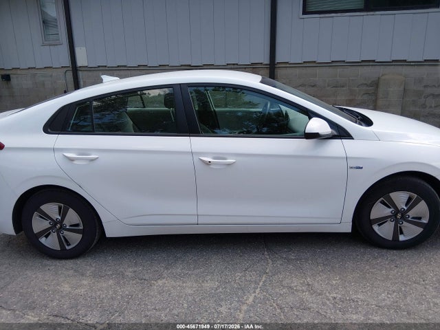 Продаж на аукціоні авто 2020 Hyundai Ioniq Hybrid Blue, vin: KMHC65LC1LU220304, номер лоту: 45671949