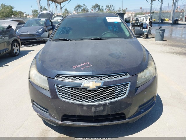1G1PA5SG9F7141693 Chevrolet Cruze Ls Auto