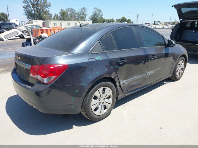1G1PA5SG9F7141693 Chevrolet Cruze Ls Auto