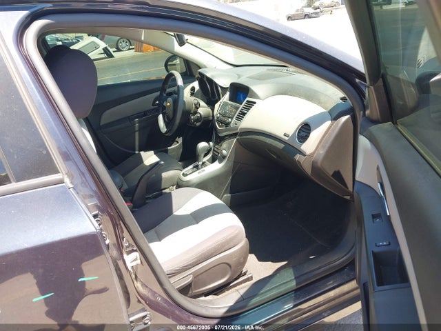 1G1PA5SG9F7141693 Chevrolet Cruze Ls Auto