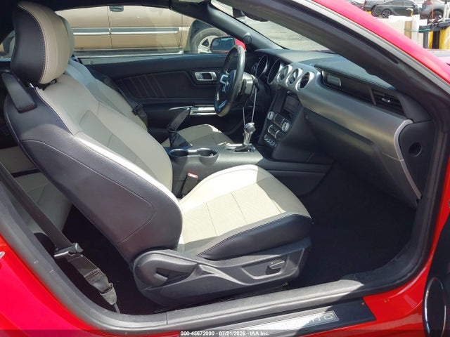 1FATP8UH2K5205371 Ford Mustang Ecoboost Premium