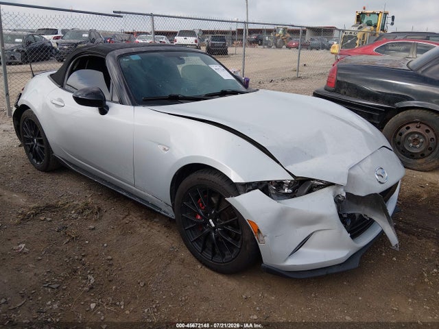 45672148 :رقم المزاد ، JM1NDAC7XH0123552 vin ، 2017 Mazda Mx-5 Miata مزاد بيع