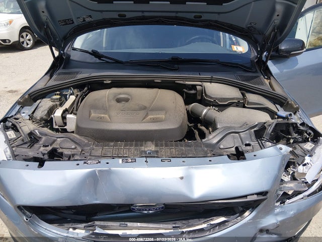 45672208 :رقم المزاد ، YV440MWKXH1038596 vin ، 2017 Volvo V60 Cross Country T5 مزاد بيع