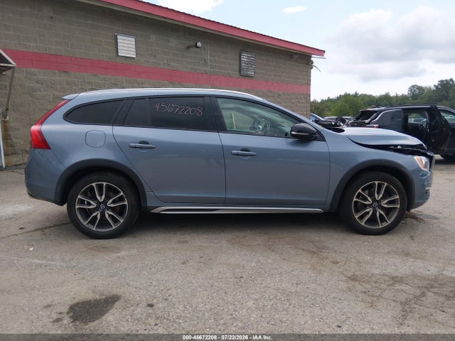 45672208 :رقم المزاد ، YV440MWKXH1038596 vin ، 2017 Volvo V60 Cross Country T5 مزاد بيع