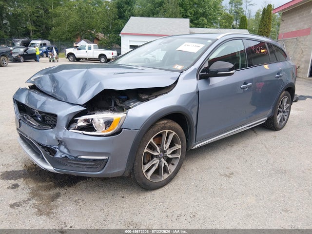 45672208 :رقم المزاد ، YV440MWKXH1038596 vin ، 2017 Volvo V60 Cross Country T5 مزاد بيع