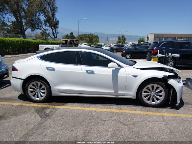 Tesla Model S 60/70/75/85 2016 5YJSA1E11GF149882 Image 13