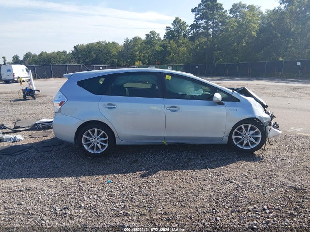 Продажа на аукционе авто 2013 Toyota Prius V Five, vin: JTDZN3EU1D3201156, номер лота: 45672243
