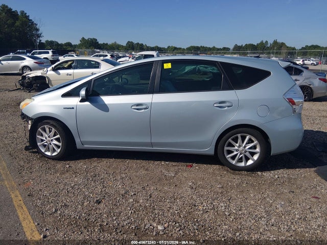 Продажа на аукционе авто 2013 Toyota Prius V Five, vin: JTDZN3EU1D3201156, номер лота: 45672243