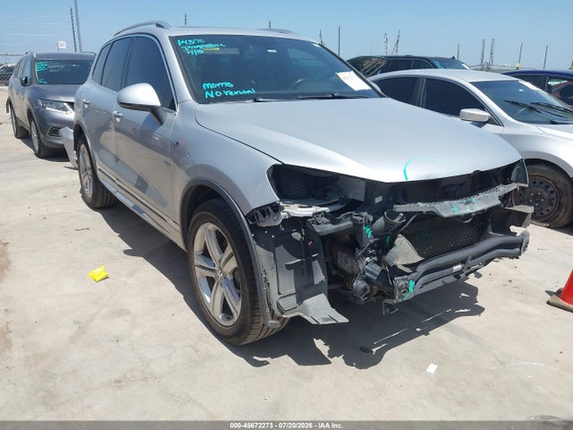 Продаж на аукціоні авто 2014 Volkswagen Touareg 3.6l R-line, vin: WVGDF9BP6ED003690, номер лоту: 45672273