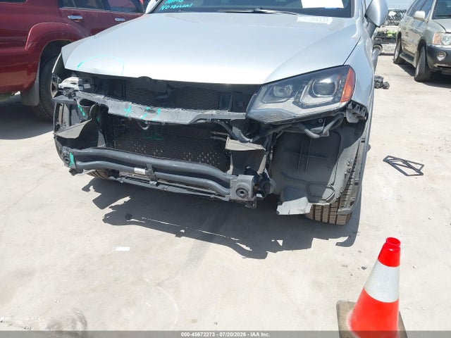 Продаж на аукціоні авто 2014 Volkswagen Touareg 3.6l R-line, vin: WVGDF9BP6ED003690, номер лоту: 45672273