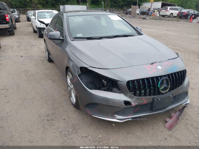 45672329 :رقم المزاد ، WDDSJ4GB1JN516978 vin ، 2018 Mercedes-benz Cla 250 4matic مزاد بيع