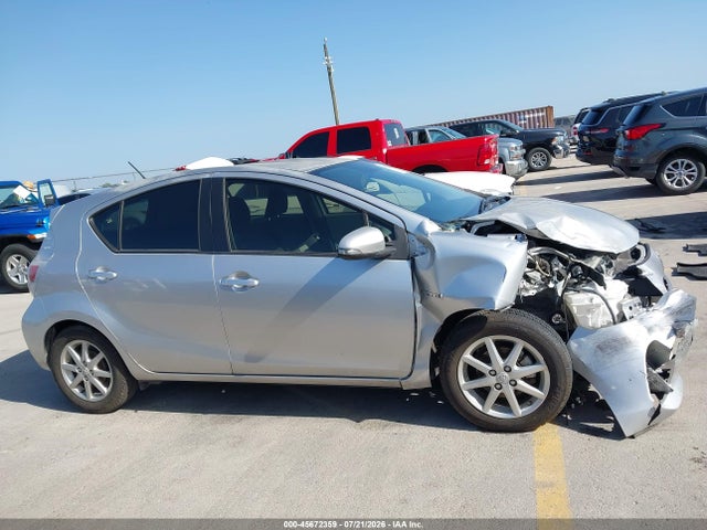 Продажа на аукционе авто 2012 Toyota Prius C Three, vin: JTDKDTB36C1523253, номер лота: 45672359