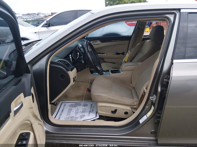 45672363 :رقم المزاد ، 2C3CCAAGXCH228937 vin ، 2012 Chrysler 300 مزاد بيع