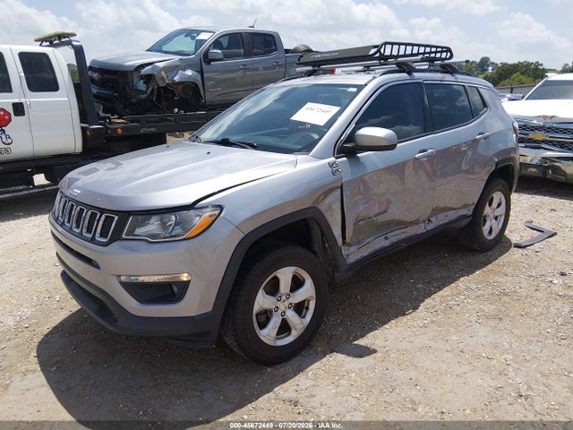 Jeep Compass Latitude 4x4 2018 3C4NJDBB7JT114140 Image 2