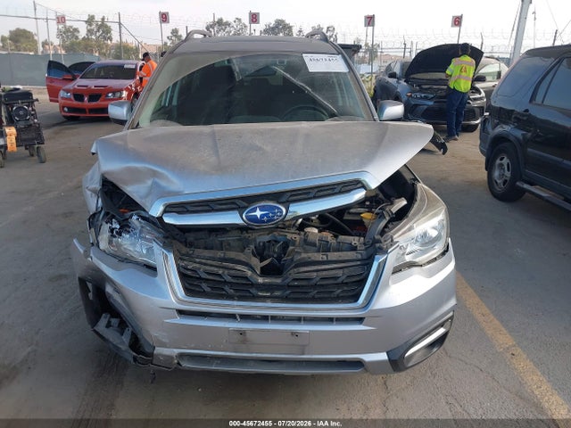 45672455 :رقم المزاد ، JF2SJAGC3JH524131 vin ، 2018 Subaru Forester 2.5i Premium مزاد بيع