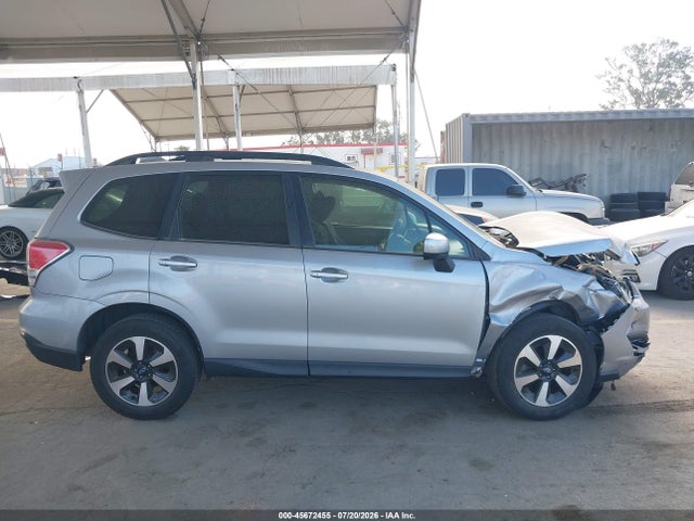 45672455 :رقم المزاد ، JF2SJAGC3JH524131 vin ، 2018 Subaru Forester 2.5i Premium مزاد بيع