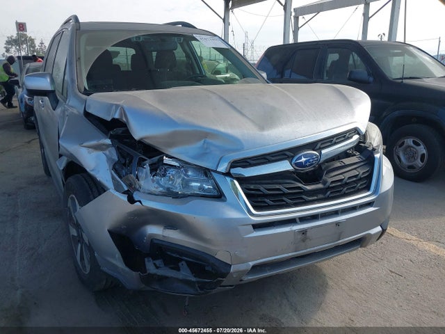 45672455 :رقم المزاد ، JF2SJAGC3JH524131 vin ، 2018 Subaru Forester 2.5i Premium مزاد بيع