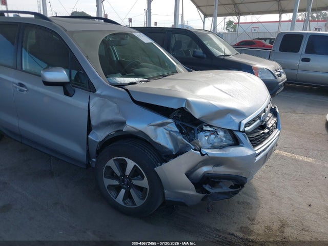 45672455 :رقم المزاد ، JF2SJAGC3JH524131 vin ، 2018 Subaru Forester 2.5i Premium مزاد بيع