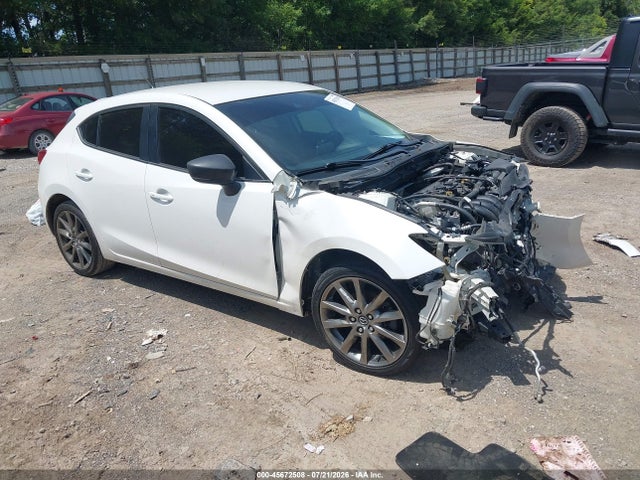 45672508 :رقم المزاد ، 3MZBN1L32JM241415 vin ، 2018 Mazda Mazda3 Touring مزاد بيع
