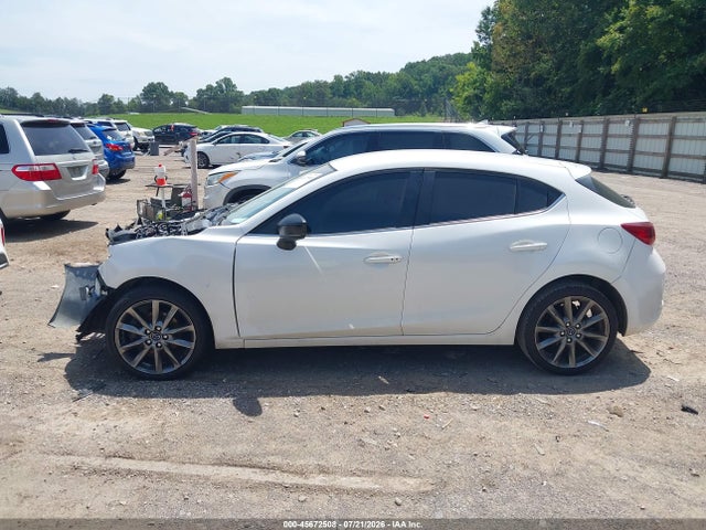 Продаж на аукціоні авто 2018 Mazda Mazda3 Touring, vin: 3MZBN1L32JM241415, номер лоту: 45672508