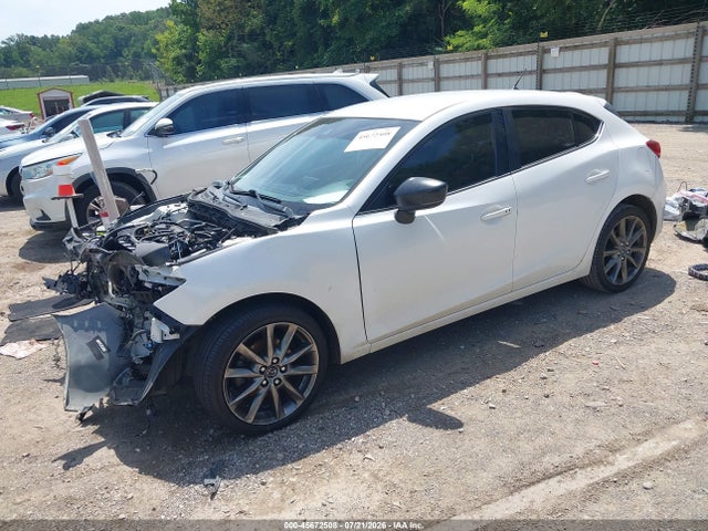 Продаж на аукціоні авто 2018 Mazda Mazda3 Touring, vin: 3MZBN1L32JM241415, номер лоту: 45672508