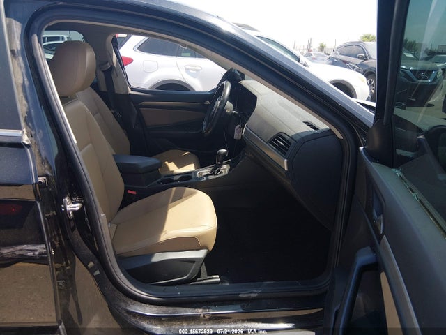 Продажа на аукционе авто 2019 Volkswagen Jetta 1.4t R-line/1.4t S/1.4t Se, vin: 3VWCB7BU4KM230220, номер лота: 45672529