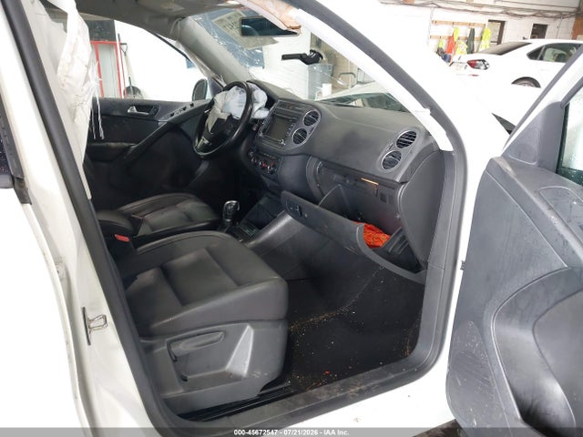 2015 Volkswagen Tiguan Se მანქანა იყიდება აუქციონზე, vin: WVGBV7AX2FW510723, აუქციონის ნომერი: 45672547