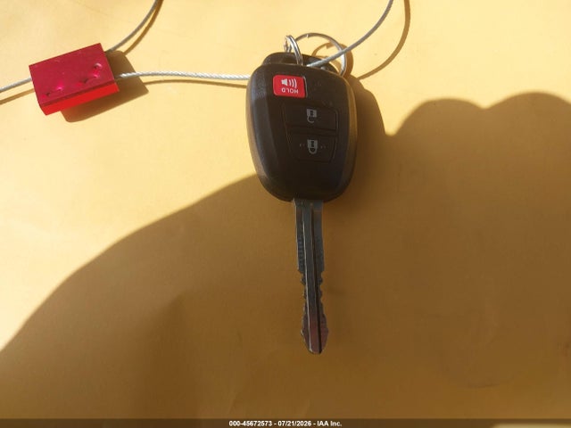 Toyota RAV4 LE 2018 2T3ZFREV8JW493552 Image 11