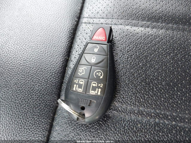 45672600 :رقم المزاد ، 2C4RC1CG9FR716987 vin ، 2015 Chrysler Town & Country Touring-l مزاد بيع