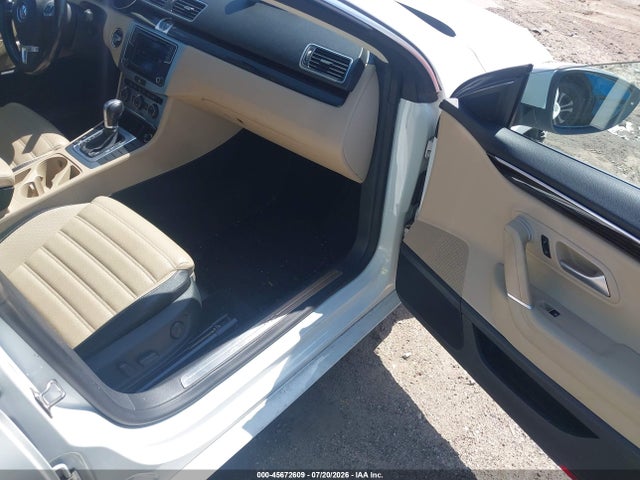 2017 Volkswagen Cc 2.0t Sport მანქანა იყიდება აუქციონზე, vin: WVWKP7AN6HE504185, აუქციონის ნომერი: 45672609