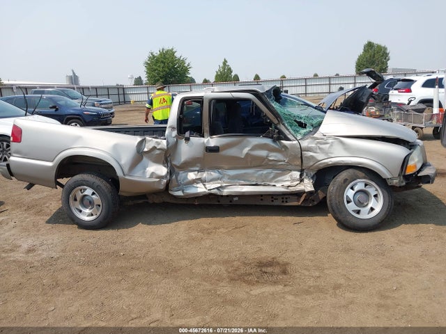 45672616 :رقم المزاد ، 1GTCS19W918234208 vin ، 2001 Gmc Sonoma Sls مزاد بيع