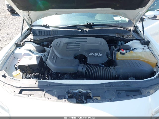 45672649 :رقم المزاد ، 2C3CCAKG1GH329241 vin ، 2016 Chrysler 300c Awd مزاد بيع