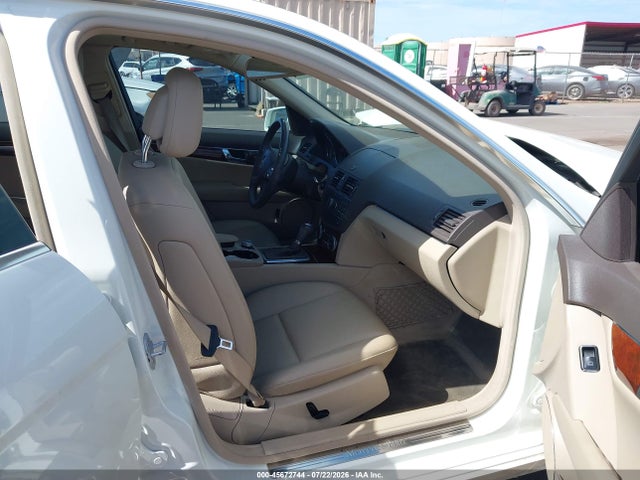 Продаж на аукціоні авто 2010 Mercedes-benz C 300 Luxury, vin: WDDGF5EB0AR131209, номер лоту: 45672744