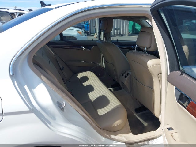 Продаж на аукціоні авто 2010 Mercedes-benz C 300 Luxury, vin: WDDGF5EB0AR131209, номер лоту: 45672744