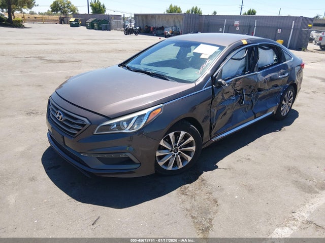 Hyundai Sonata Sport 2016 5NPE34AF9GH424331 Image 2