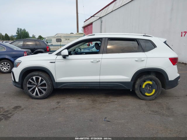 Продаж на аукціоні авто 2022 Volkswagen Taos 1.5t Se, vin: 3VVWX7B28NM043102, номер лоту: 45672783