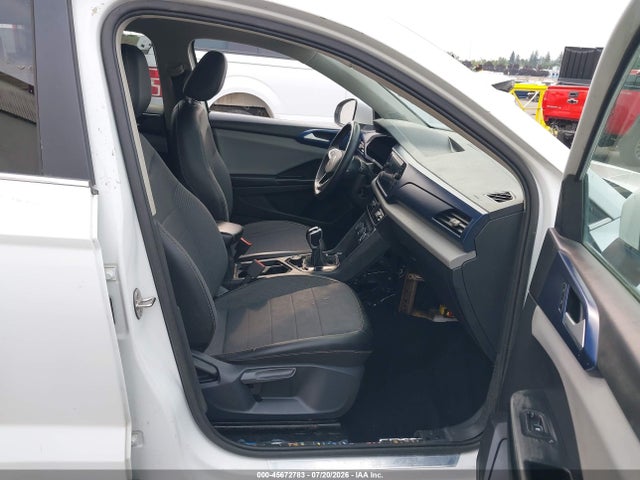 Продаж на аукціоні авто 2022 Volkswagen Taos 1.5t Se, vin: 3VVWX7B28NM043102, номер лоту: 45672783