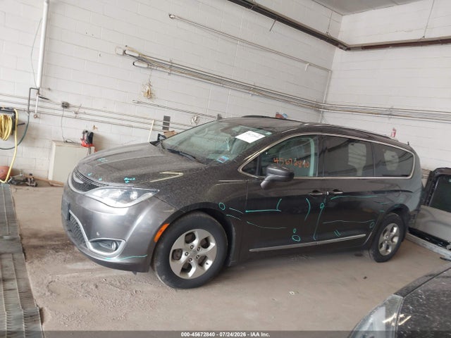 Aukcja sprzedaży 2017 Chrysler Pacifica Touring-l Plus, vin: 2C4RC1EG2HR811004, numer aukcji: 45672840