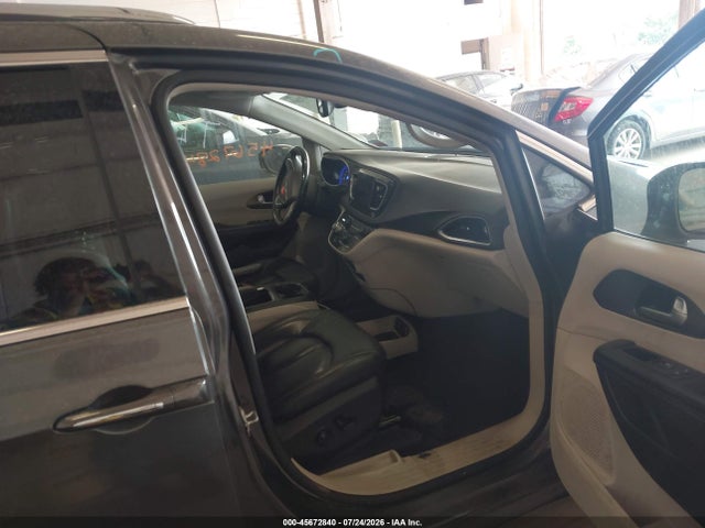Aukcja sprzedaży 2017 Chrysler Pacifica Touring-l Plus, vin: 2C4RC1EG2HR811004, numer aukcji: 45672840