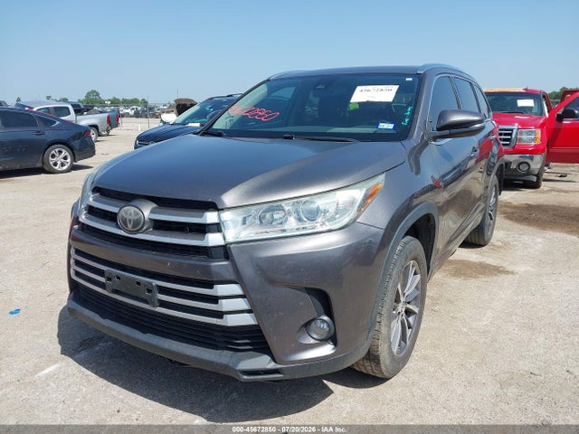 2018 Toyota Highlander Xle მანქანა იყიდება აუქციონზე, vin: 5TDKZRFH4JS529711, აუქციონის ნომერი: 45672850