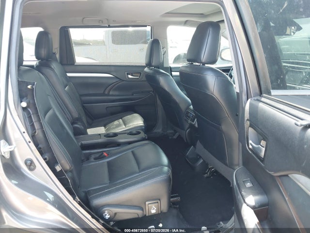 2018 Toyota Highlander Xle მანქანა იყიდება აუქციონზე, vin: 5TDKZRFH4JS529711, აუქციონის ნომერი: 45672850